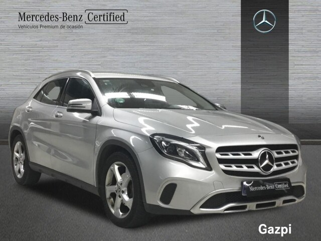 GLA 200 d Sport Utility Vehicle